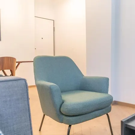 Elegant In Center, 5min To History Sites Apartment *