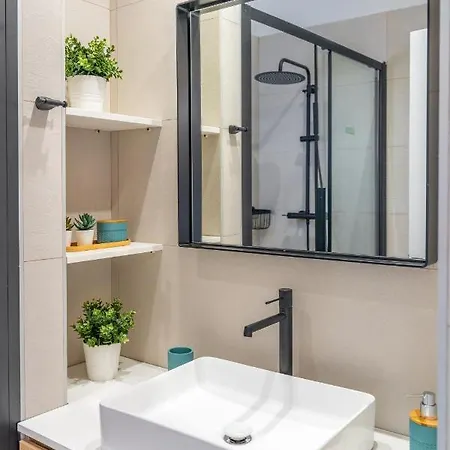 Apartment Elegant In Center, 5min To History Sites